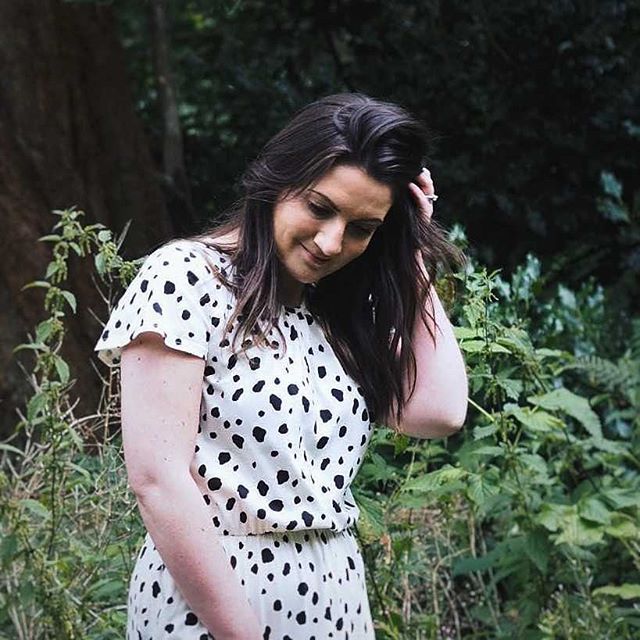 Happy Friday Everyone and Happy September. 
I always find September a funny month as you never know if you should be holding on to the last of summer or embracing autumn fully. What do you think does 1st September = Autumn or can we still say summer?
#embracingtheseasons